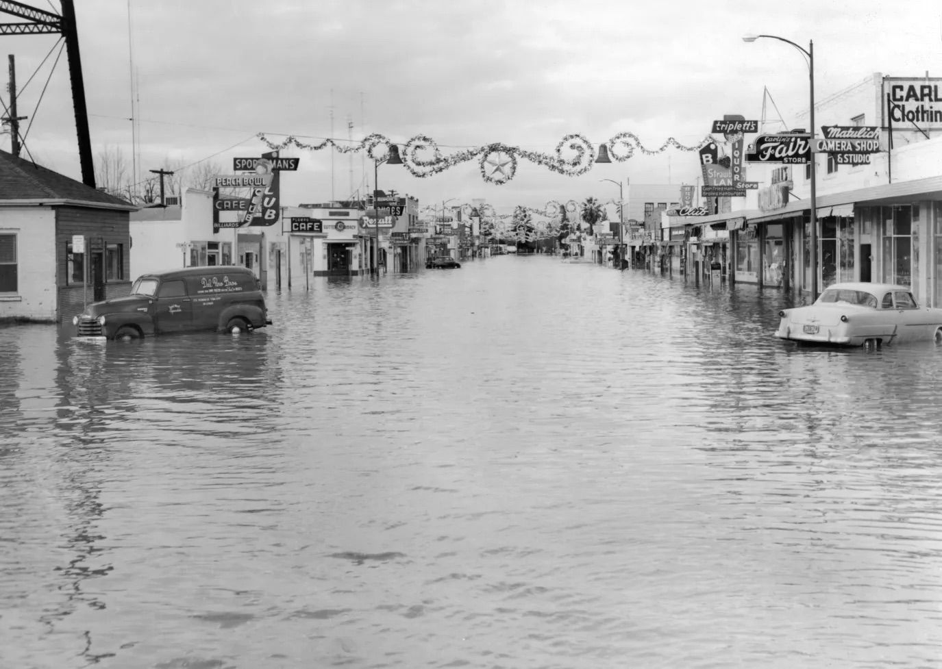 Plumas Street, Yuba City business district, Dec. 25, 1955. Source: U.S. Force 136th Engineer Aviation Brigade